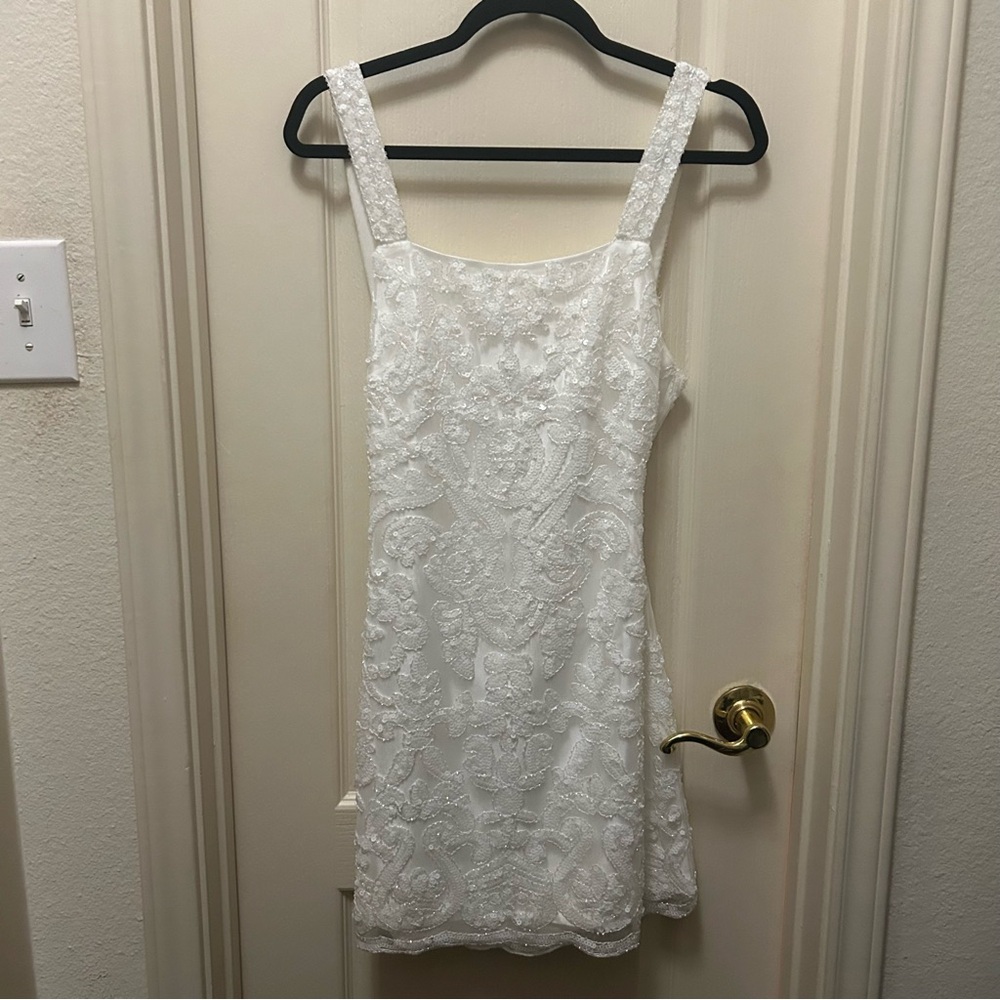 Mini white beaded dress - Picture 2 of 7